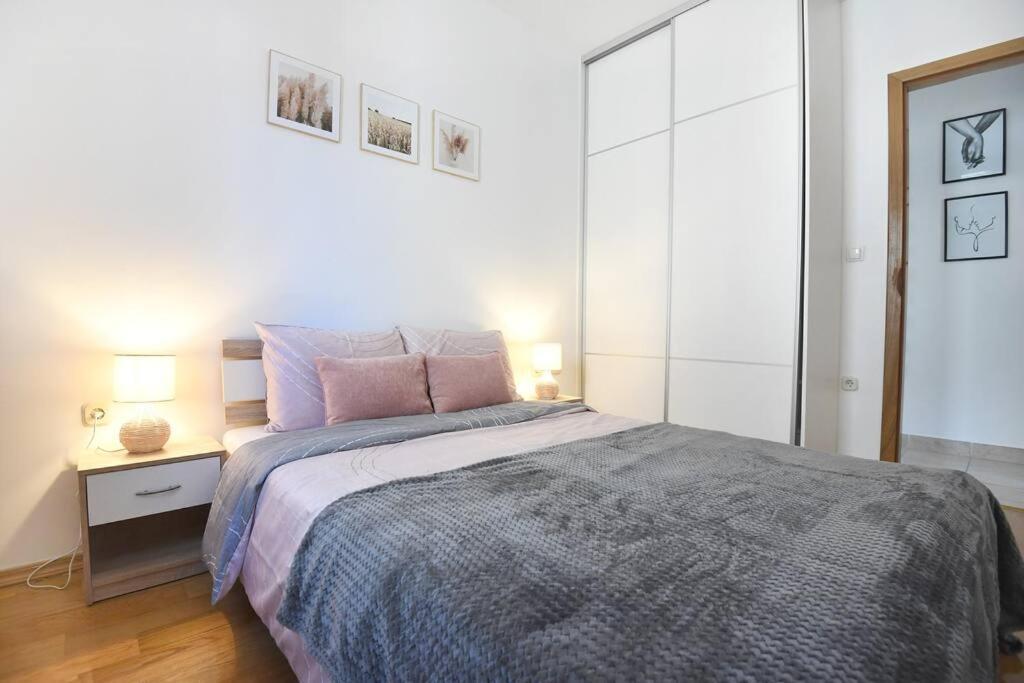 Family Manuela Apartment Zadar